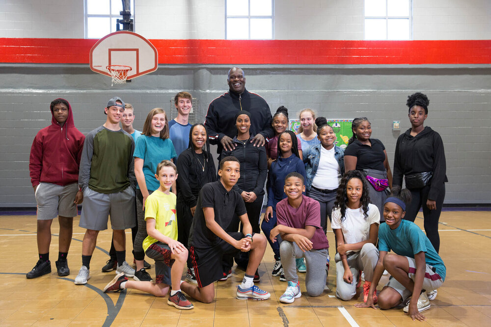Shaquille O’Neal Donates 1000 PS5 and 1000 Nintendo Switch to Poor Kids