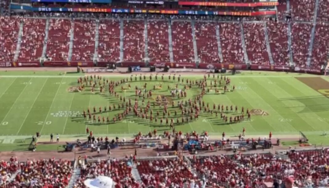 USC Trojans victory against Rice Owls featured Luffy in its Halftime