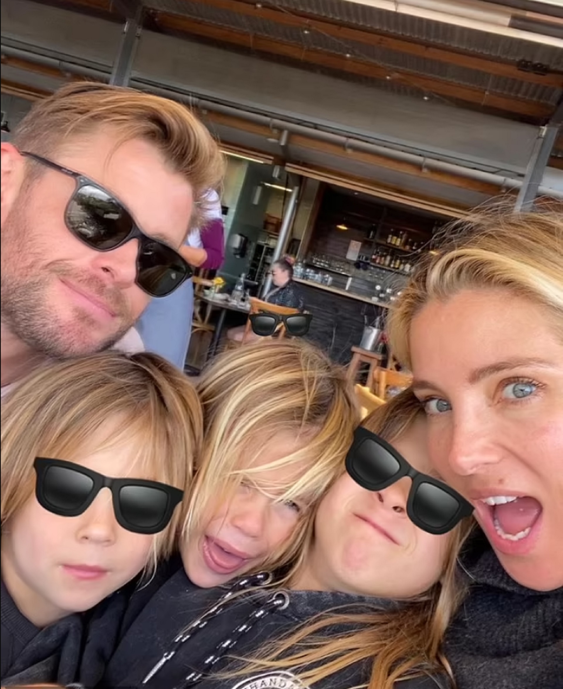 Chris Hemsworth Azheimer's, family