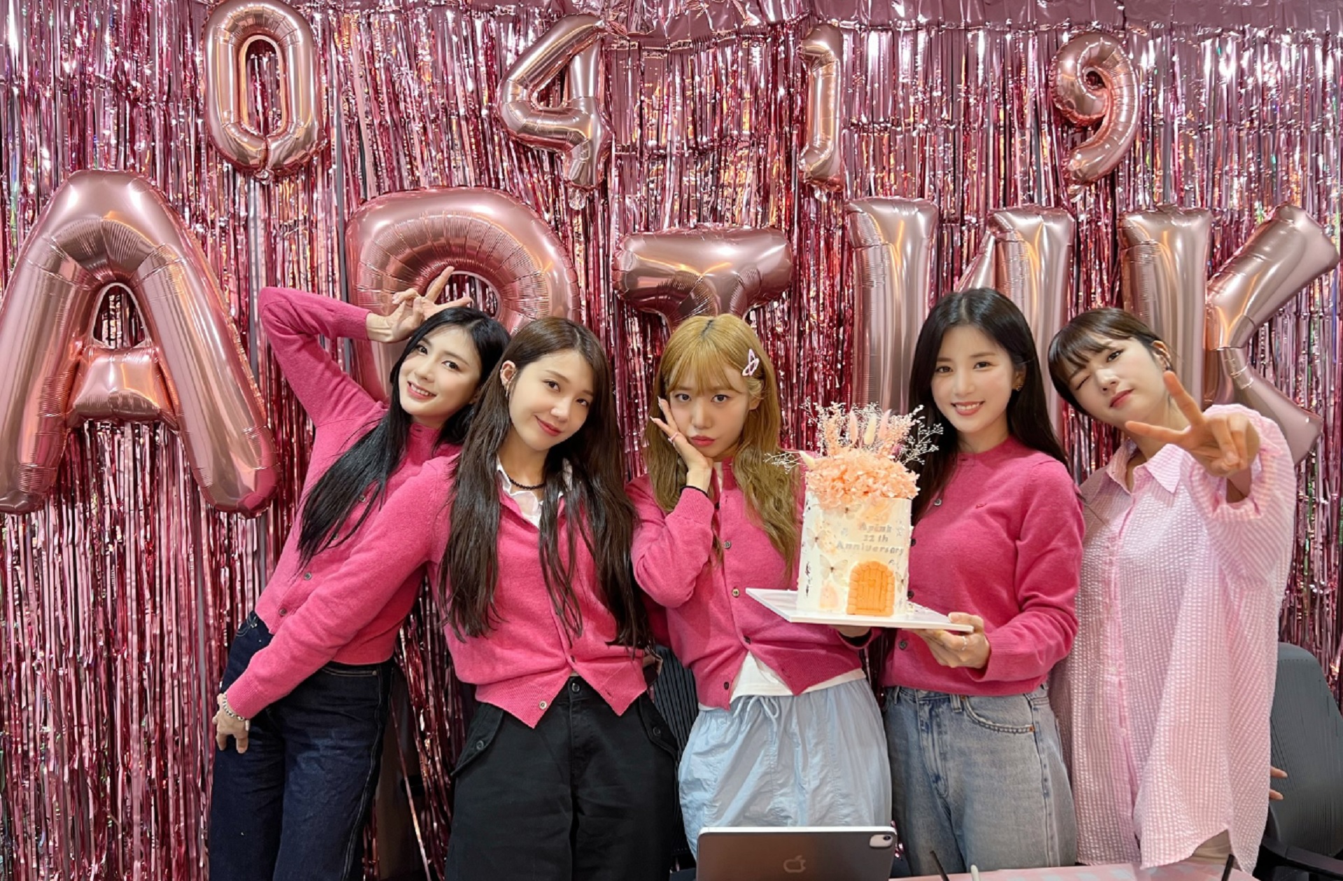 APINK members, ist