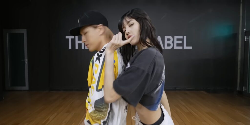 BLACKPINK x BIGBANG Taeyang and Lisa's Shoong! dance practice Fans react