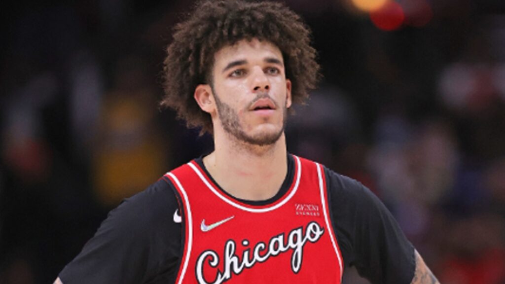 Lonzo Ball injury updates
