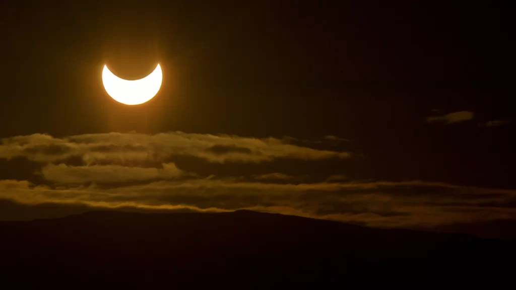 Solar Eclipse 2023: How to See + Worldwide Time