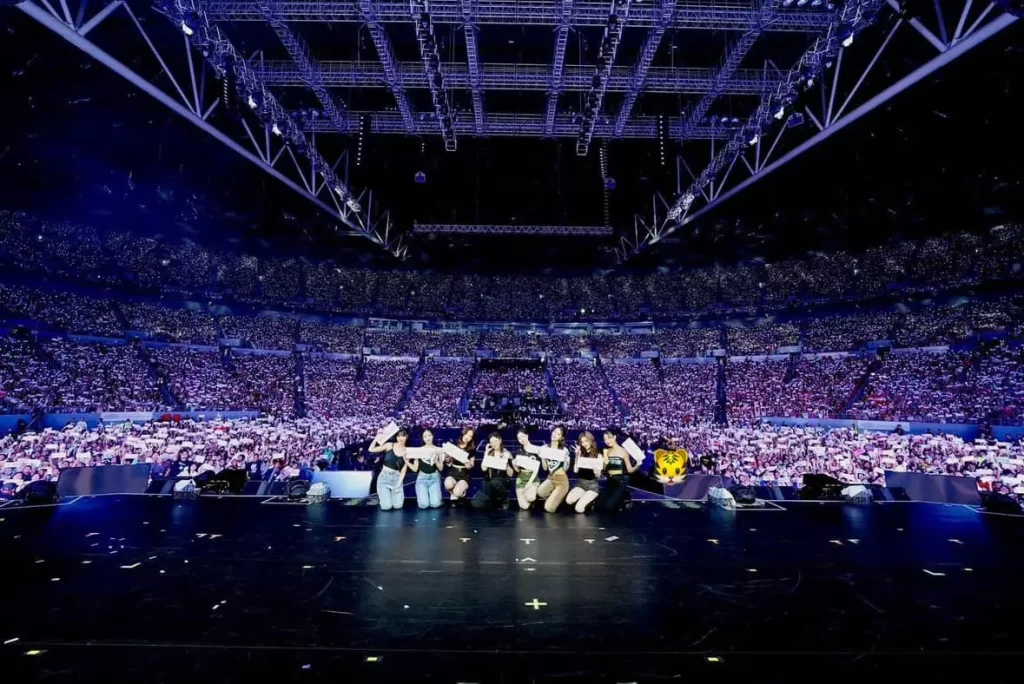 TWICE Ready To Be Bulacan: Will Staff selling MINA DOLLAR be terminated? | Fans React