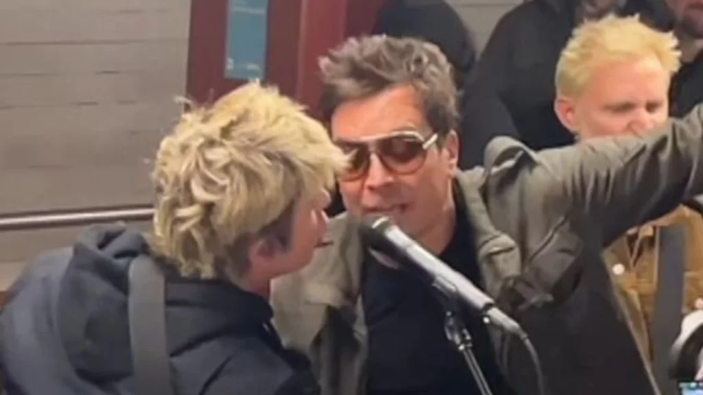 Green Day and Jimmy Fallon perform American Idiot at New York subway station