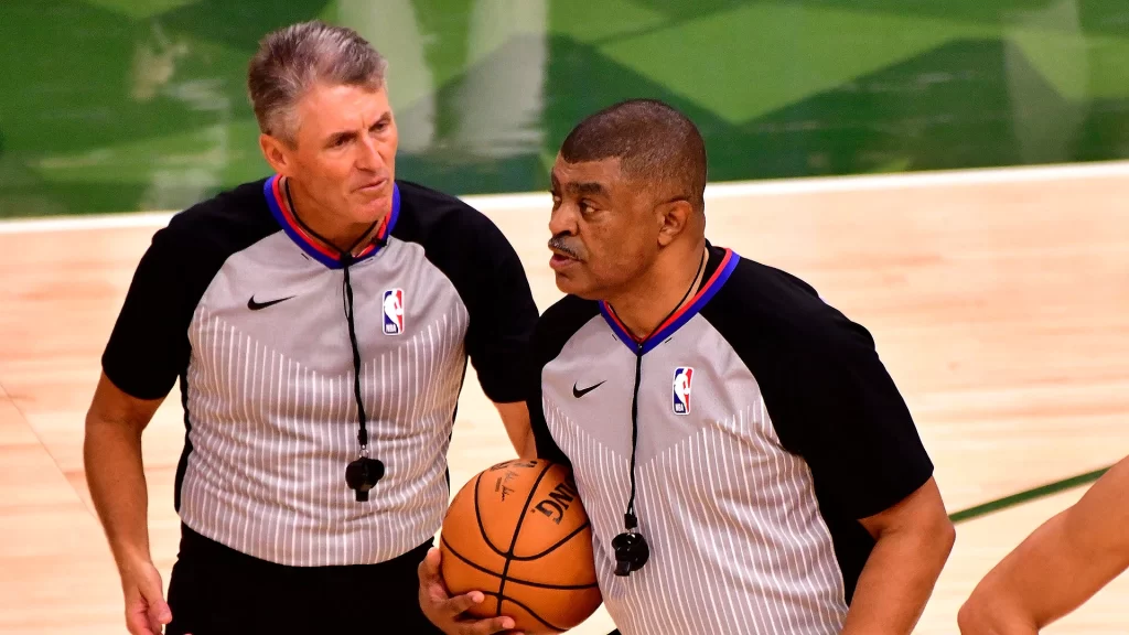 NBA referee salary - how much does an nba referee naje